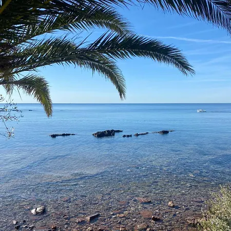 T2 à 50 Mètres De La Mer, Belle Vue Sur Végétation Appartement *